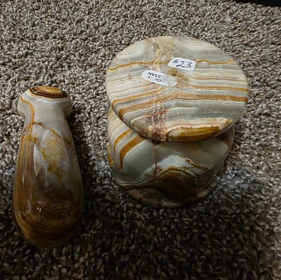 Onyx Mortar and Pestle in Earthy Striations - Picture 3 of 6